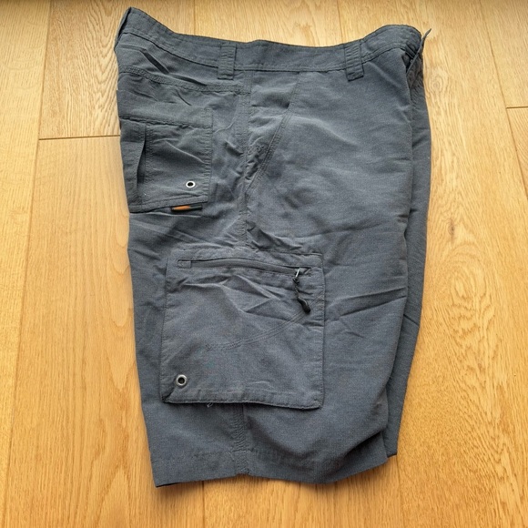 CHLOROPHYLLE VINTAGE GREY SHORT WITH CARGO POCKET - 32 - Picture 4 of 10